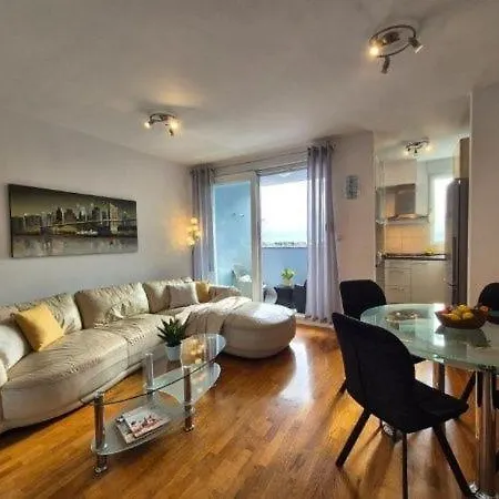 Apartment Sunbeam Ray *